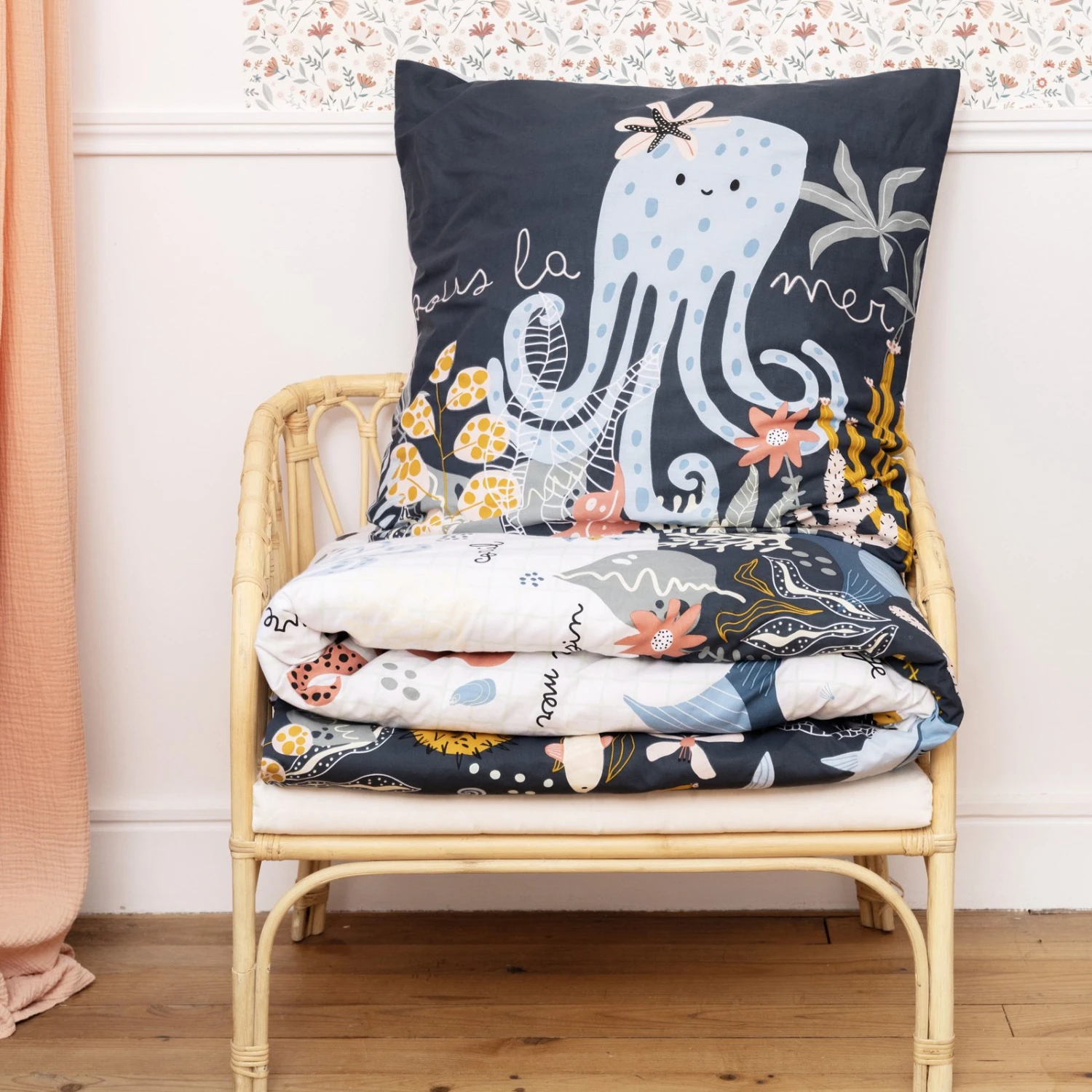 Housse de couette et une taie enfant coton (140 cm) Octopia Multicolore Housse De Couette Et Une Taie Enfant Coton (140 Cm) Octopia Multicolore -Meubles Pour Enfants parure de lit housse de couette 1 taie d oreiller 140 x 200 cm coton imprim octopia 131400 1695130563